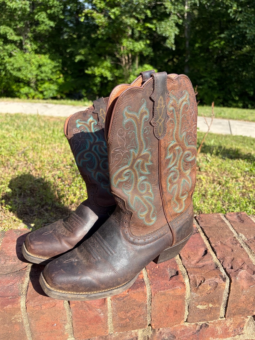Justin square toe cowgirl boots size 71/2